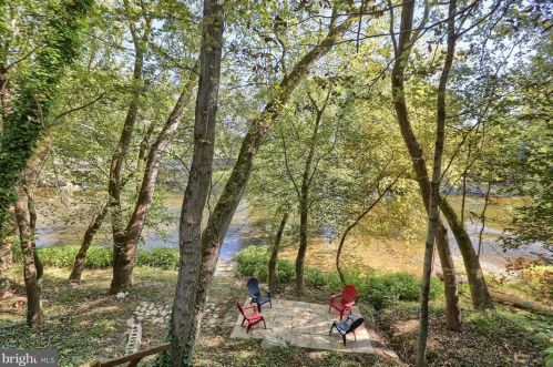 101 Shatto Dr, Carlisle PA  17013-2120 exterior