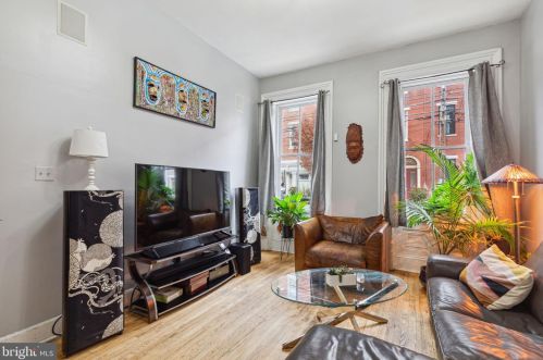 627 16th St, Philadelphia PA  19130-3415 exterior