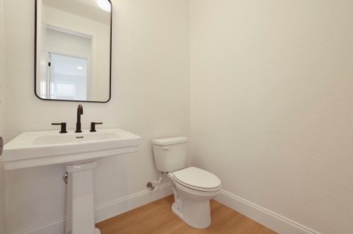 636 Stetson Dr, Valley Home CA  95361-8691 exterior