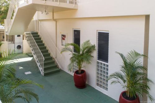 240 Liliuokalani Ave, Honolulu HI 96815-3529 exterior