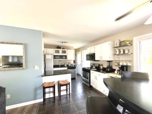 20 Cebold Dr, Boulder Hill, IL 60538-2714