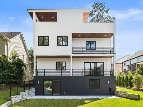 2374 Logan Cir, Atlanta GA  30318-2855 exterior