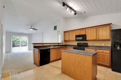 3060 Cooper Woods Dr, Loganville, GA 30052-8203