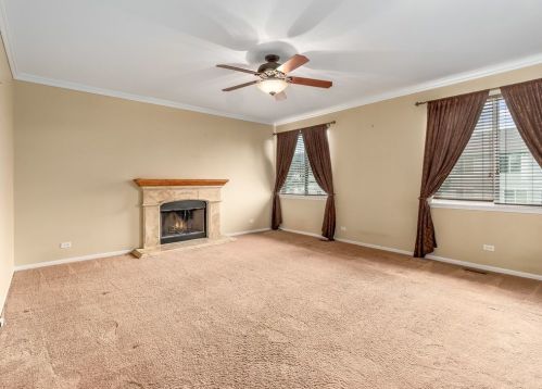 722 James Dr, Pingree Grove IL  60140-8291 exterior