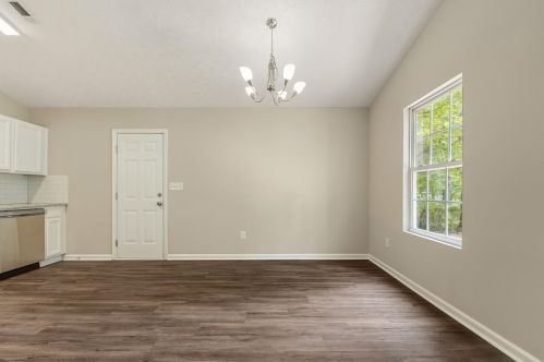 127 Hillcrest Dr, Stockbridge GA  30281-1762 exterior