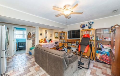 10 Lake Shore Dr, Dover NJ  07803-2936 exterior