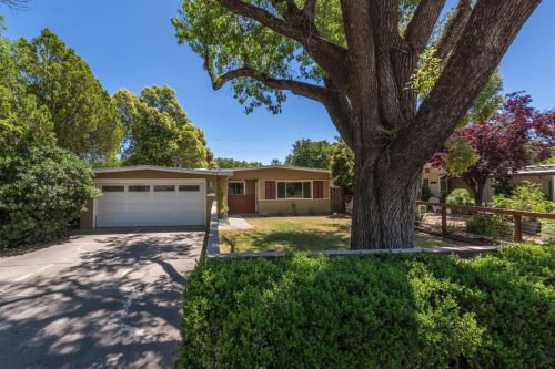 1314 Chestnut Ln, Davis, CA 95616-1307