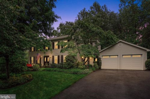 3209 Darden Dr, Woodbridge, VA 22192-3339