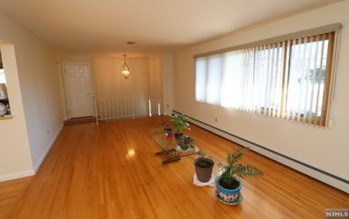 135 Cedar Ave, Paterson NJ  07506-2630 exterior