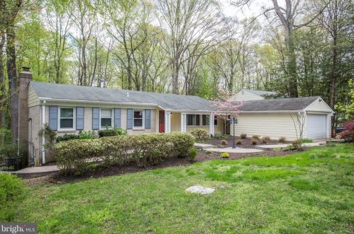 2505 Goldcup Ln, Herndon, VA 20191-4219