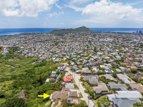 1717 Iwi Way, Honolulu HI  96816-3826 exterior