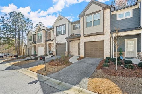 3126 Meadowstone Ln, Atlanta, GA 30331-2939