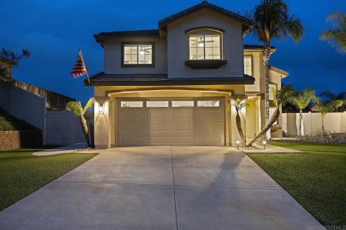 8436 County Dr, El Cajon, CA 92021-8819
