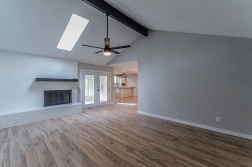 1804 Meadow Lane Ter, Fort Worth TX  76112-4327 exterior