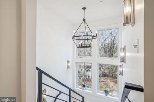 106 Geneva Ave, Silver Spring MD  20910-5105 exterior