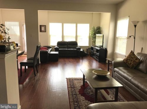 129 Sundance Dr, Trenton NJ  08619-3970 exterior