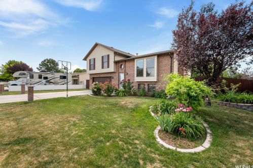 1237 75, Clearfield, UT 84015-8711