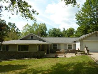 11718 Maplewood Rd, Concord Township OH  44024-8482 exterior