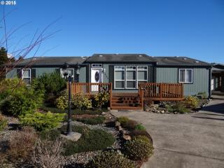 3492 Rhododendron Dr, Florence, OR 97439-7385