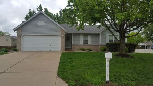 2336 Westchester Dr, Maryville, IL 62062-5673