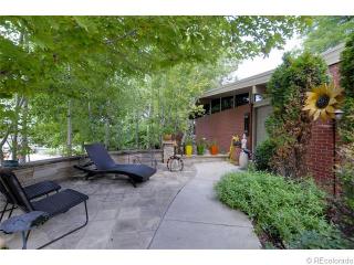 2540 Robb Ct, Denver, CO 80215-1270
