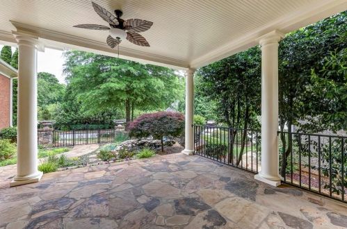 1750 High Trl, Atlanta GA  30339-5617 exterior