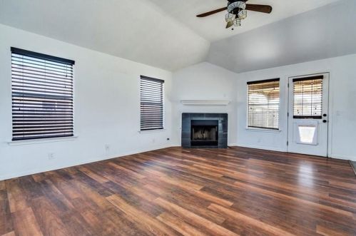 123 Discovery, Uhland TX 78640-5490 exterior