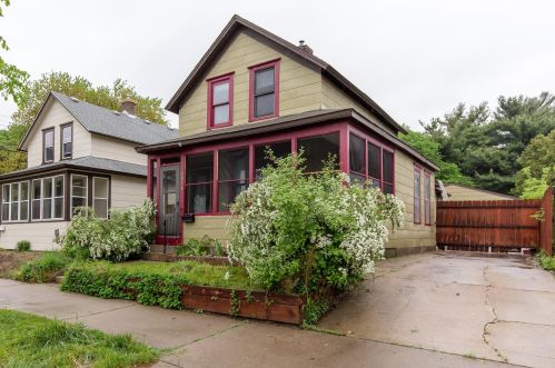3014 26th St, Minneapolis, MN 55406-1633