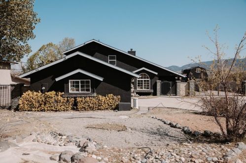 21208 Quail Springs Rd, Tehachapi, CA 93561-8044