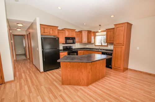 351 Morning View Ln, Sauk Centre, MN 56378-8377