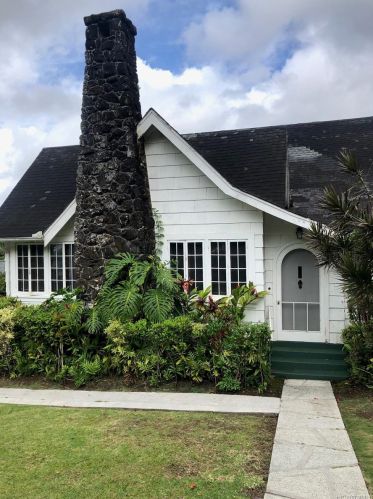 3434 Niolopua Dr, Honolulu, HI 96817-1054