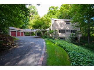 15 Mountain Brook Dr, Cheshire, CT 06410-3508