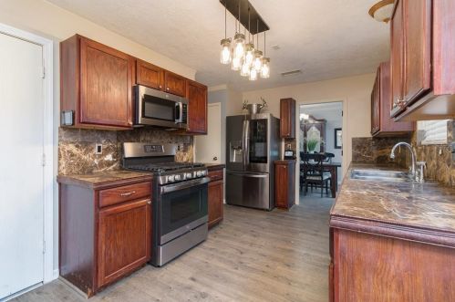 12094 Ln Salle Oaks, Conroe TX  77304-4002 exterior