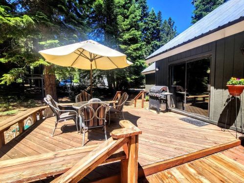 11765 Silverfir Dr, Truckee CA  96161-3211 exterior