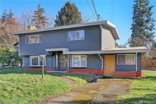 14704 30 Ave, Seattle WA  98155-7512 exterior