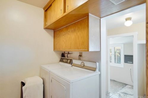610 Lomita Ave, Glendale CA  91205-2233 exterior
