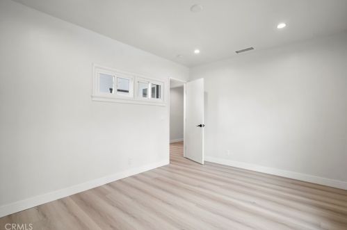 1710 Glenwood Rd, Glendale CA  91201-1812 exterior