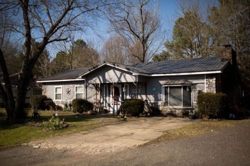 405 15th St, Atkins, AR 72823-3313