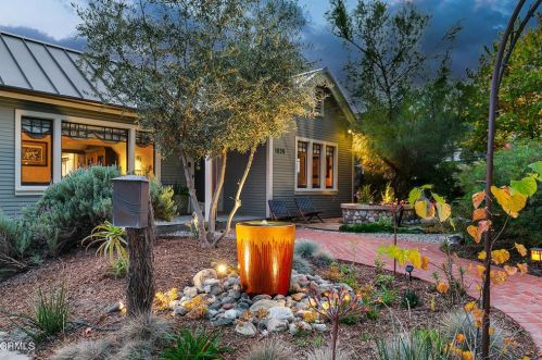 1836 La Paz Rd, Altadena, CA 91001-3319