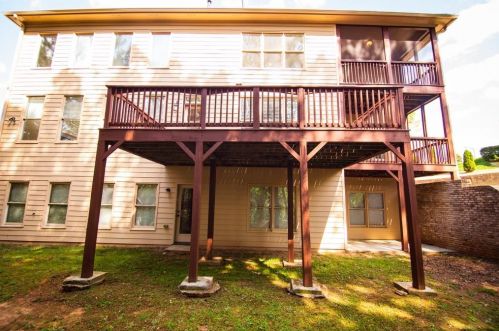 5170 Halcyon Dr, Atlanta GA  30349-1594 exterior
