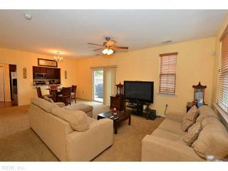 518 Trellis Trl, Chesapeake, VA 23320-4200
