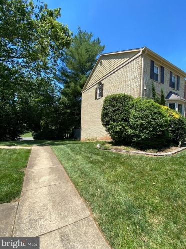 5162 Kimscott Ct, Annandale, VA 22003-4368