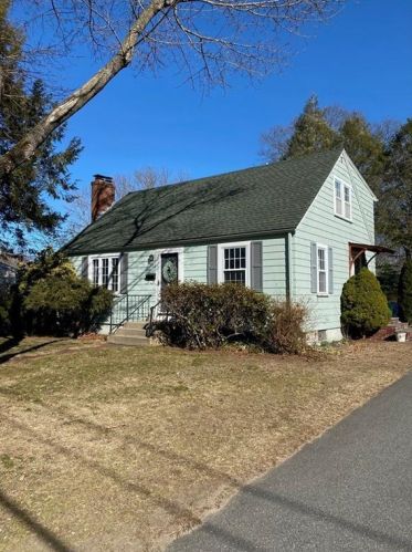 84 Ewing Rd, North Kingstown, RI 02852-2022