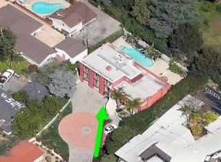 520 Sunset Canyon Dr, Burbank, CA 91501-1009