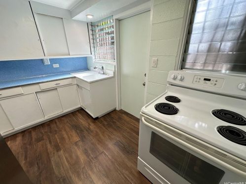 1734 Huna St, Honolulu HI  96817-2438 exterior