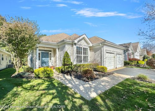 21 Woodstock Ct, Jackson Twp, NJ 08527-4481