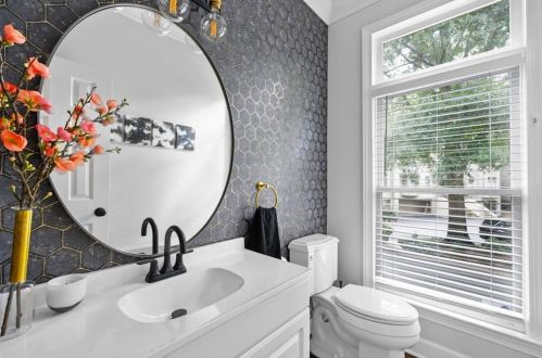 1239 Brookhaven Park Pl, Atlanta GA  30319-4570 exterior