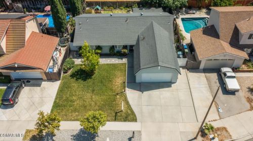 2824 Galena Ave, Simi Valley CA 93065-2712 exterior