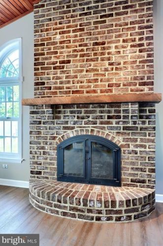 1809 Krystle Dr, Lancaster PA  17602-4143 exterior