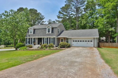 2743 Amberly Way, Lithonia, GA 30078-3056